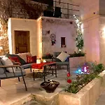 Sen Hotel *